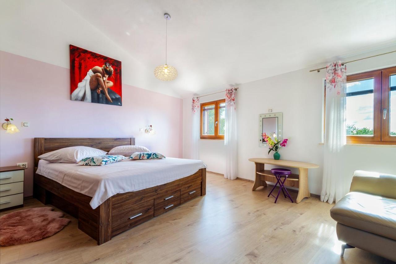 Magic Holiday Apartment Bale Exterior foto